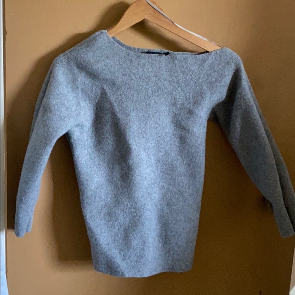 THEORY One shoulder cashmere sweater